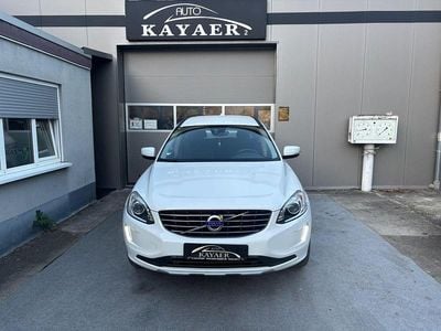 Second-hand Volvo XC60 Momentum 190 CP (139 kW) 2017 Alb SUV