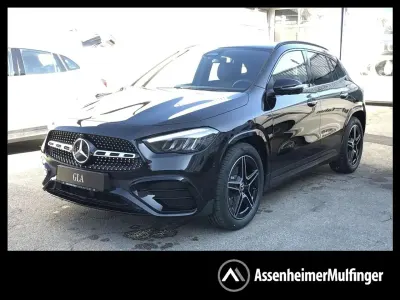 Gebraucht Mercedes GLA180 AMG 136 PS (100 kW) 2025 Schwarz metalliclack kosmossc SUV