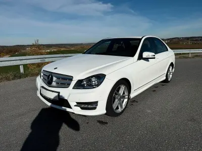 Gebraucht Mercedes C220 170 PS (125 kW) 2013 Weiß Limousine
