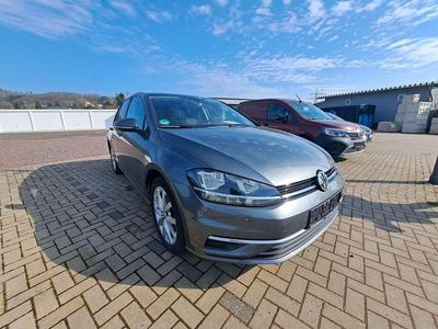 Gebraucht VW Golf VII Comfortline 150 PS (110 kW) 2019 Indiumgrau metallic Limousine
