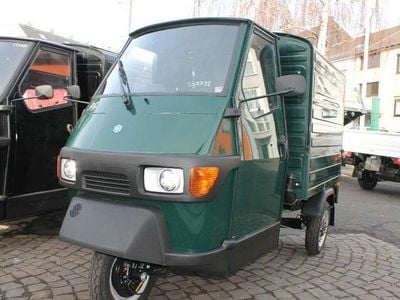 Dunkelgrün Neu 2025 Piaggio APE SUV | 8.890 €