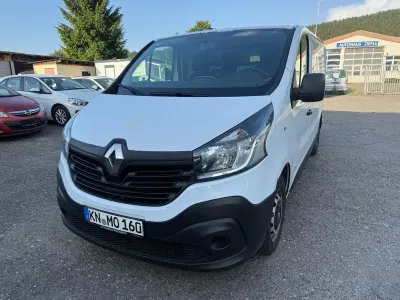 Gebraucht Renault Trafic Komfort 116 PS (85 kW) 2015 Weiß Van / Kleinbus