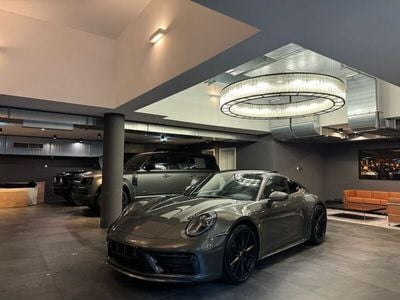 Porsche 911 Carrera 4