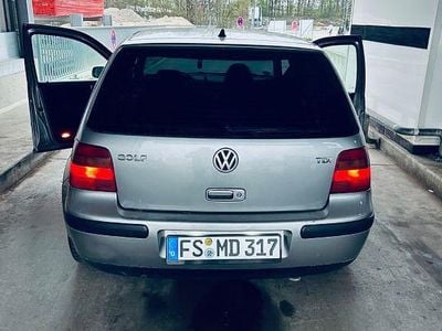Usata VW Golf IV 101 CV (74 kW) 2002 Grigio Berlina