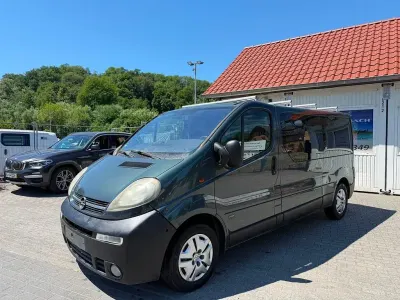 Gebraucht Opel Vivaro 101 PS (74 kW) 2003 Grün Van / Kleinbus
