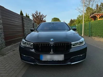 Gebraucht BMW 730 245 PS (180 kW) 2016 Grau Limousine