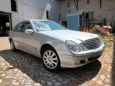 Mercedes E240
