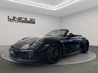 Porsche 911 Carrera 4 GTS