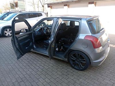 Gebraucht Suzuki Swift 92 PS (67 kW) 2005 Silber Kleinwagen