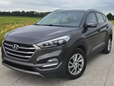 Gebraucht Hyundai Tucson 141 PS (103 kW) 2017 Grau SUV