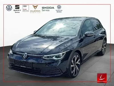 Gebraucht VW Golf VIII 150 PS (110 kW) 2023 Schwarz Limousine