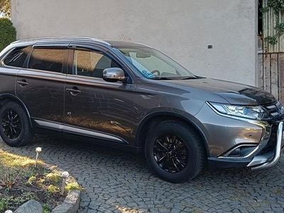 Gebraucht Mitsubishi Outlander Edition 150 PS (110 kW) 2018 Braun SUV