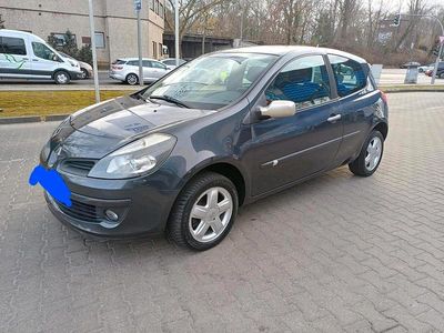 Gebraucht Renault Clio II 75 PS (55 kW) 2006 Grau Kleinwagen