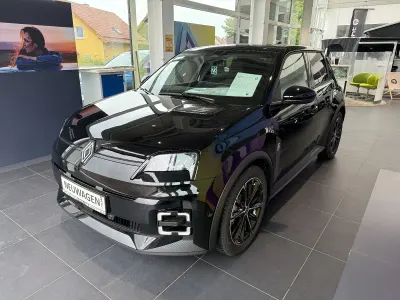 Neu Renault 5 E-Tech Urban 89 kW (122 PS) 2026 Black pearlschwarz metallic Limousine