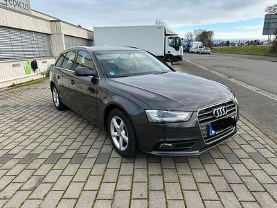 Grau Gebraucht 2012 Audi A4 Kombi | 7.250 € (Guter Preis)
