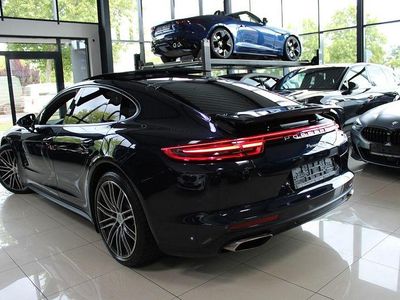 Porsche Panamera 4