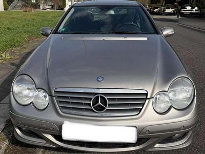 Usata Mercedes CLC180 143 CV (105 kW) 2008 Beige Utilitaria