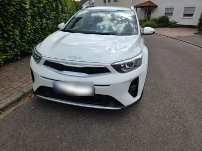 Gebraucht Kia Stonic Vision 84 PS (61 kW) 2024 Weiß SUV