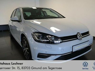 Gebraucht VW Golf VII Sound 150 PS (110 kW) 2018 Weiß Kleinwagen