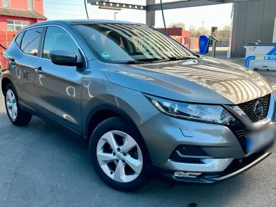 Gebraucht Nissan Qashqai N-Connecta 116 PS (85 kW) 2018 Grau SUV