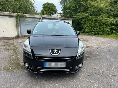 Gebraucht Peugeot 5008 163 PS (119 kW) 2011 Schwarz Van / Kleinbus