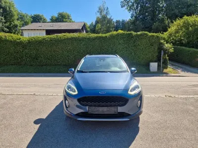 Gebraucht Ford Fiesta Active 101 PS (74 kW) 2020 Blau Kleinwagen