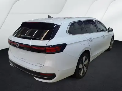 Gebraucht VW Passat Business 150 PS (110 kW) 2025 Weiß Kombi