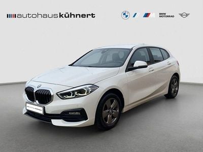 Alpinweiß uni Gebraucht 2021 BMW 118 Advantage Kleinwagen | 18.545 € (Guter Preis)