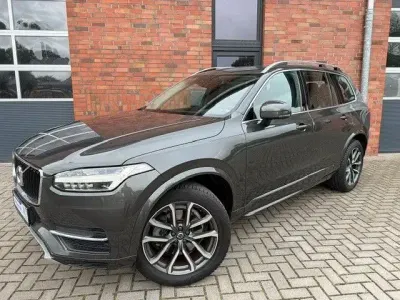 Gebraucht Volvo XC90 Momentum 190 PS (139 kW) 2018 Grau SUV