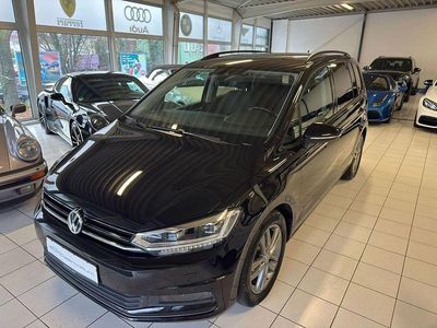 Gebraucht VW Touran Highline 179 PS (131 kW) 2018 Deep black perleffekt Van / Kleinbus