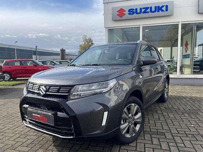Titan grau Neu 2025 Suzuki Vitara Comfort SUV | 27.775 € (Teuer)