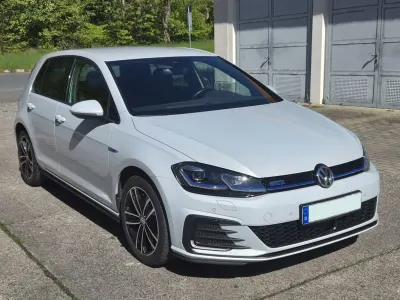 Gebraucht VW Golf VII GTE 204 PS (150 kW) 2017 Weiß Limousine