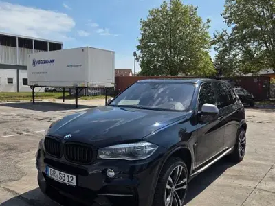 Gebraucht BMW X5 M50 Sport Line 381 PS (280 kW) 2015 Schwarz SUV