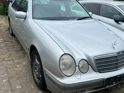 Używany Mercedes E320