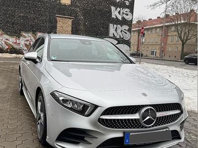 Gebraucht Mercedes A180 AMG line 136 PS (100 kW) 2020 Silber Limousine