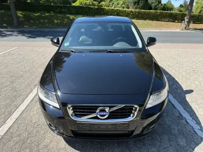 Gebraucht Volvo V50 Business Edition 114 PS (83 kW) 2012 Schwarz Kombi
