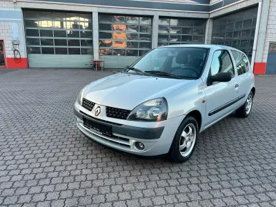 Gebraucht Renault Clio 75 PS (55 kW) 2002 Grau Kleinwagen