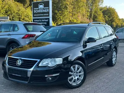 Gebraucht VW Passat Sportline 140 PS (102 kW) 2009 Deep black perleffekt Kombi