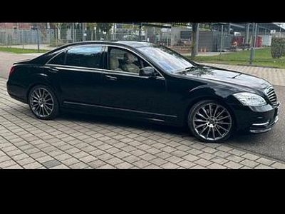 Schwarz Gebraucht 2008 Mercedes S500 Limousine | 12.999 €