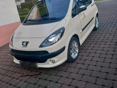 Usata Peugeot 1007 80 CV (58 kW) 2008 Beige Monovolume
