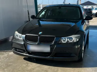 Gebraucht BMW 320 177 PS (130 kW) 2008 Schwarz Kombi