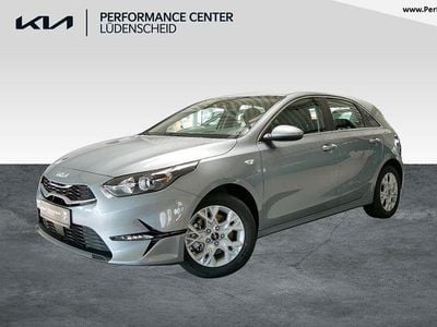 Gebraucht Kia Ceed Comfort 140 PS (102 kW) 2025 Silber Kleinwagen