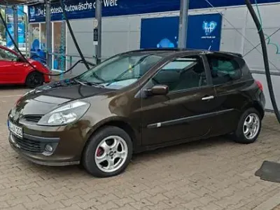 Gebraucht Renault Clio II Dynamique 88 PS (64 kW) 2007 Braun Limousine