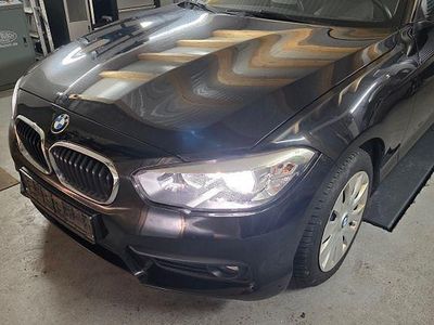 Gebraucht BMW 116 Advantage 116 PS (85 kW) 2016 Schwarz Kleinwagen