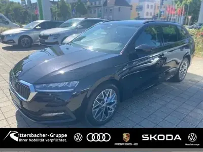 Gebraucht Skoda Octavia Ambition 150 PS (110 kW) 2023 Blackmagic perleffekt Kombi