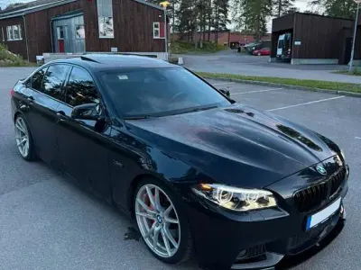 Gebraucht BMW 525 Sport Line 204 PS (150 kW) 2011 Schwarz Limousine