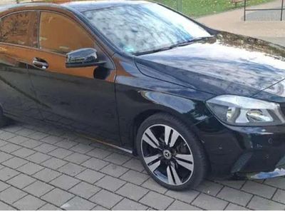 Gebraucht Mercedes A200 136 PS (100 kW) 2016 Schwarz Limousine