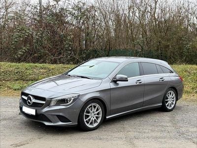 Gebraucht Mercedes CLA180 Shooting Brake Urban 122 PS (89 kW) 2015 Grau Kombi