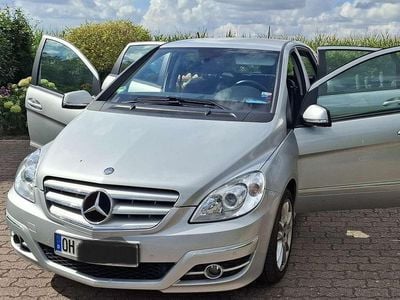 Mercedes B180