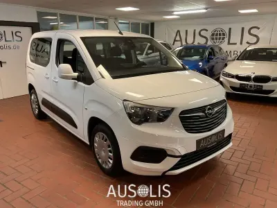 Gebraucht Opel Combo Life Edition 102 PS (75 kW) 2019 Jade weiss Van / Kleinbus